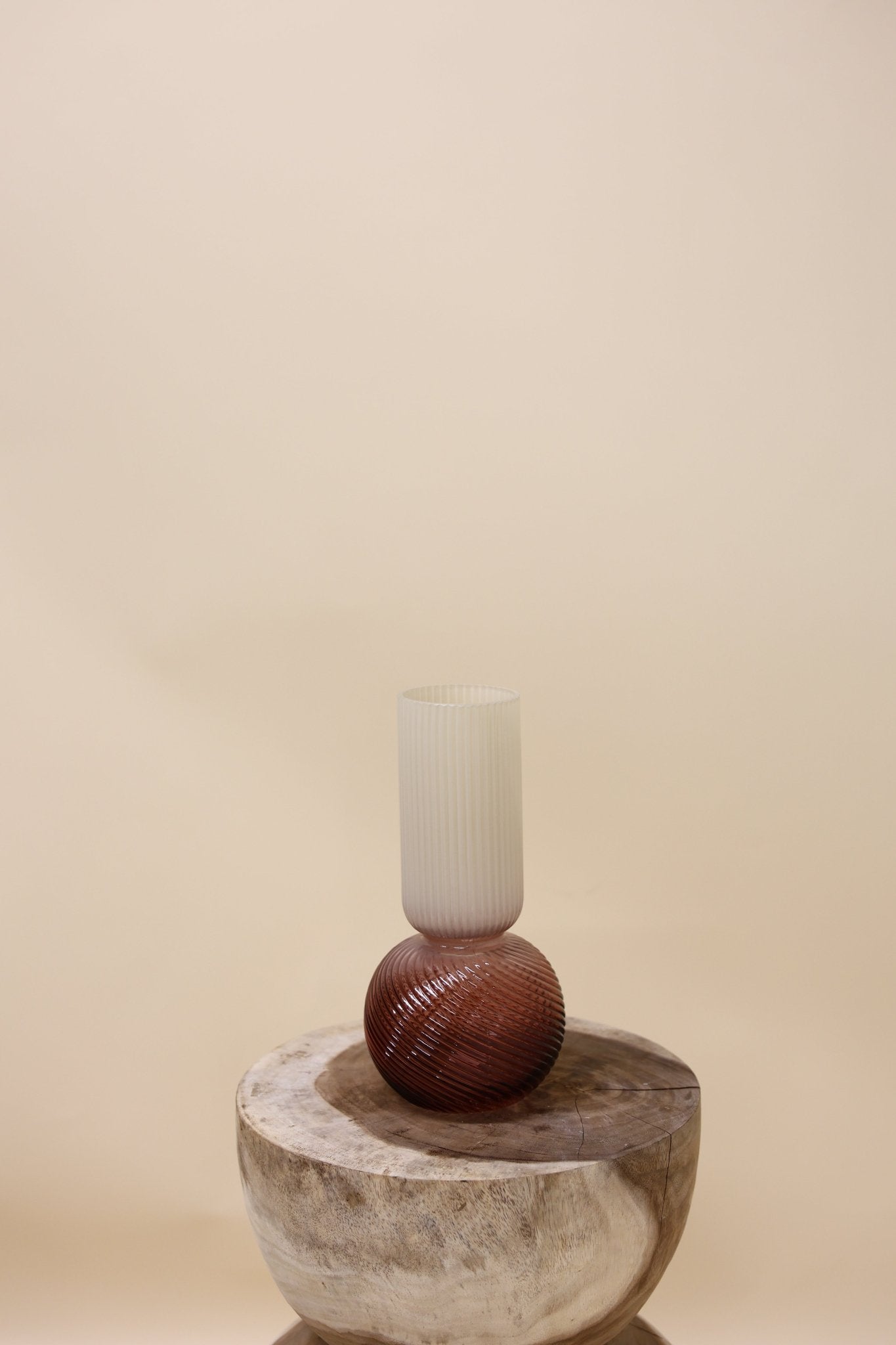 Vaas Beige - Bordaux - Luxe zijden bloemen boeket - Kunstbloemen van Sharon Flowers