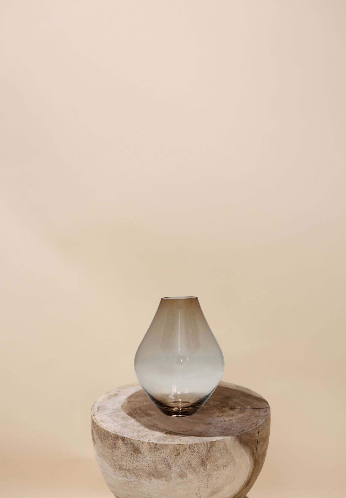 Vaas less taupe - Luxe zijden bloemen boeket - Kunstbloemen van Sharon Flowers