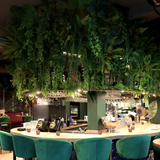 Restaurant styling - Mooij Alkmaar - Zijden bloemen Jungle thema
