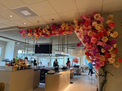 Bloom Alkmaar horeca bloemstyling door Sharon Flowers