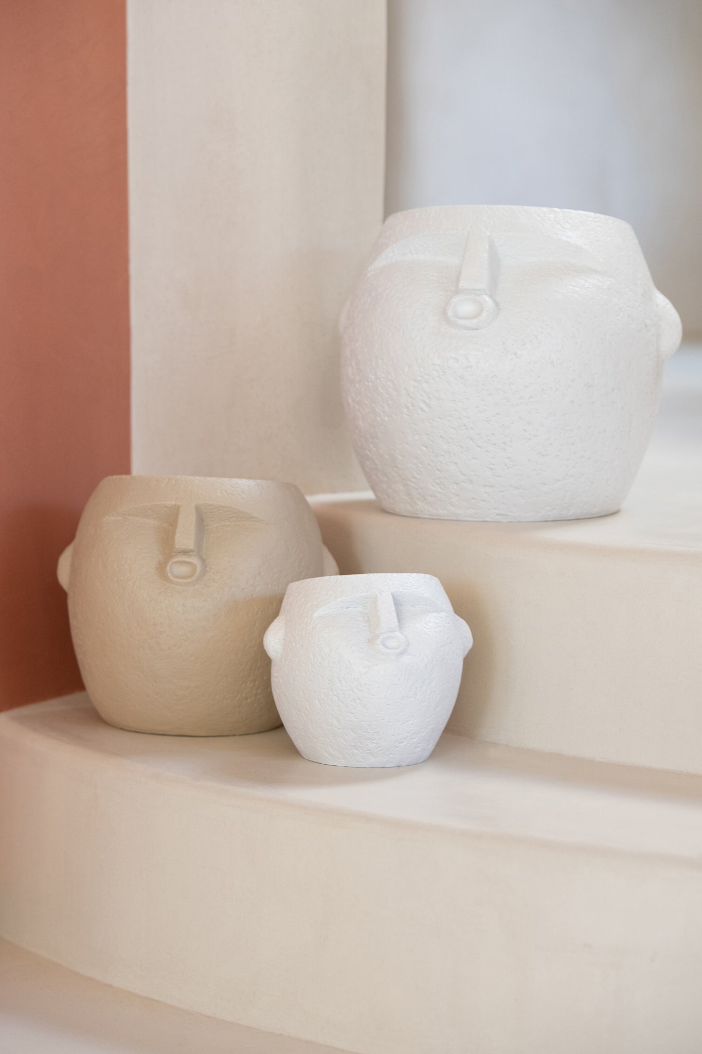 Flowerpot Polyresin White/Beige Medium Assortment Of 2