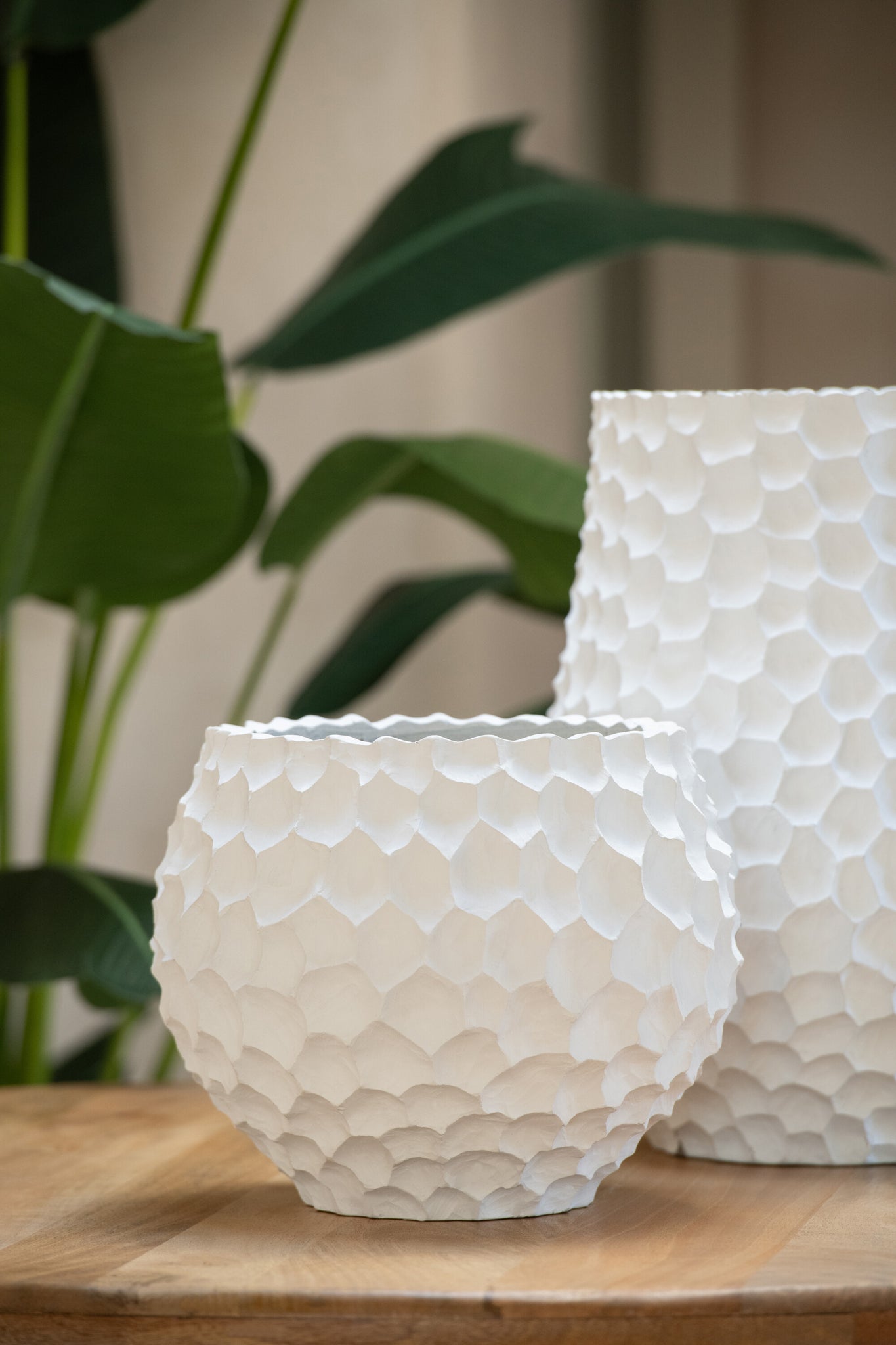 Flowerpot Dents + Outdoor Sand White Medium