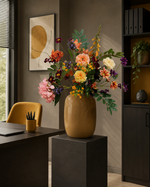 Exclusief zijden boeket met premium kunstbloemen voor een stijlvol interieur.