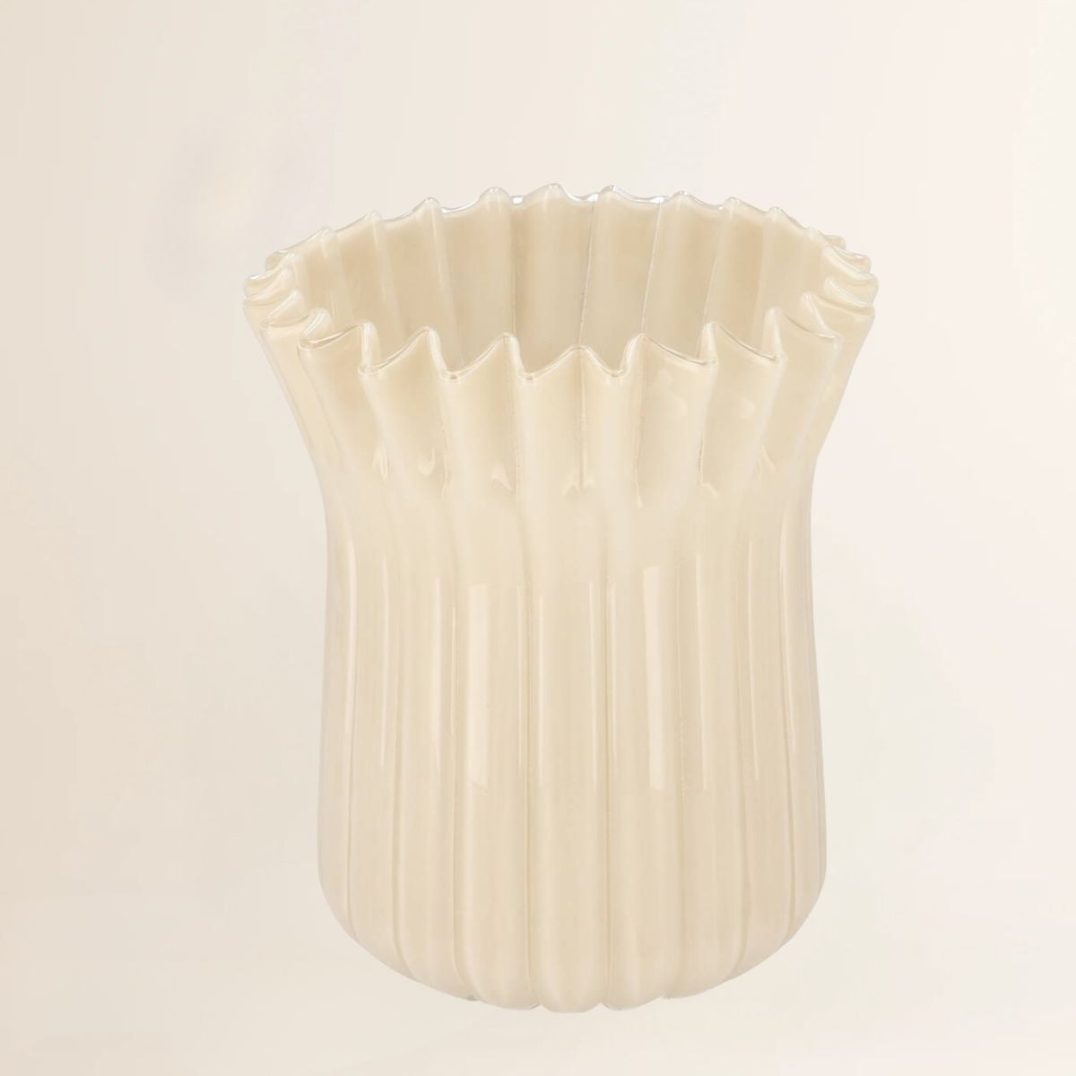 Imke offwhite milky vaas 18x18x23 cm