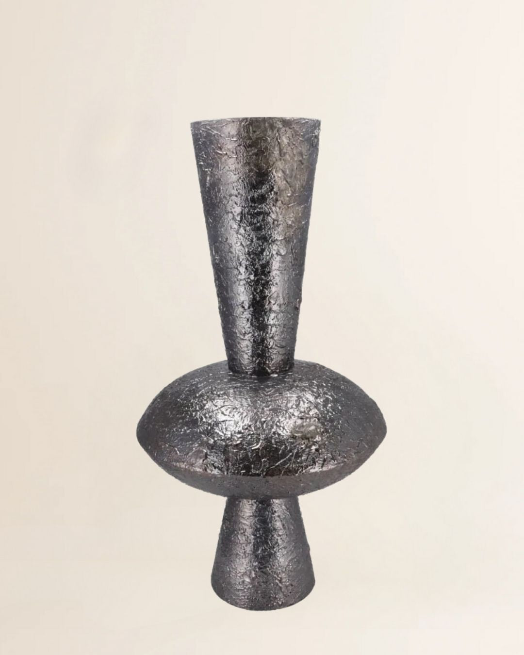 Noah Wild Black Vase Bulb