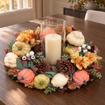 Herfstkrans Soft Pumpkin als tafeldecoratie met glazen windlicht