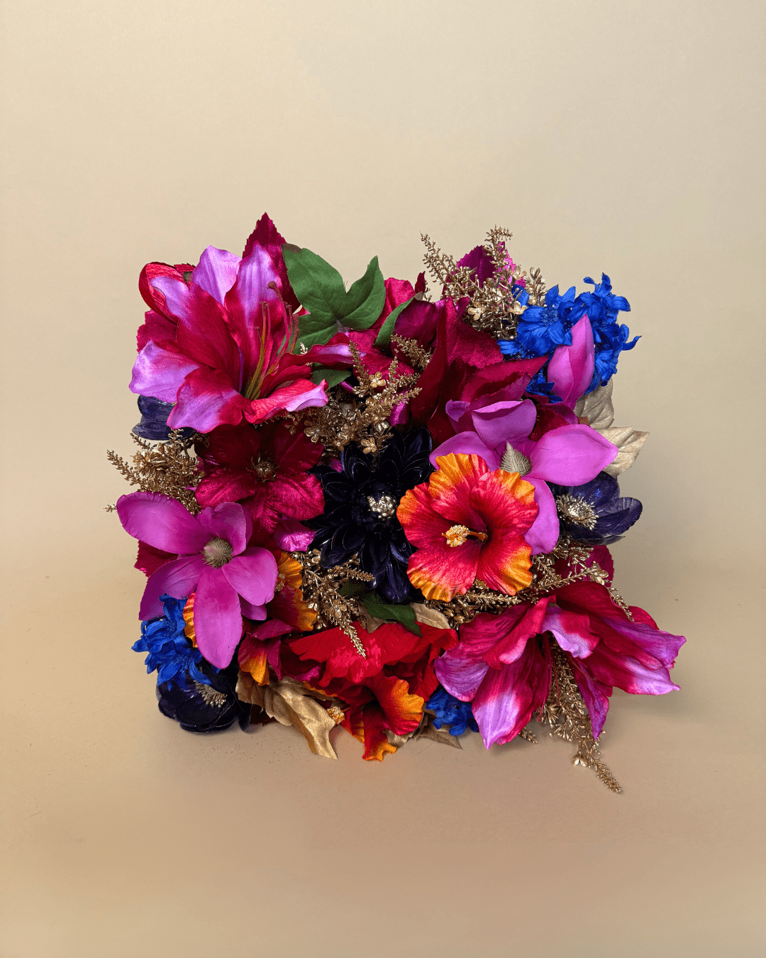 Bloemenschilderij Midnight | Formaat 30x30 | kunstwerk | wanddecoratie - Luxe zijden bloemen boeket - Kunstbloemen van Sharon Flowers