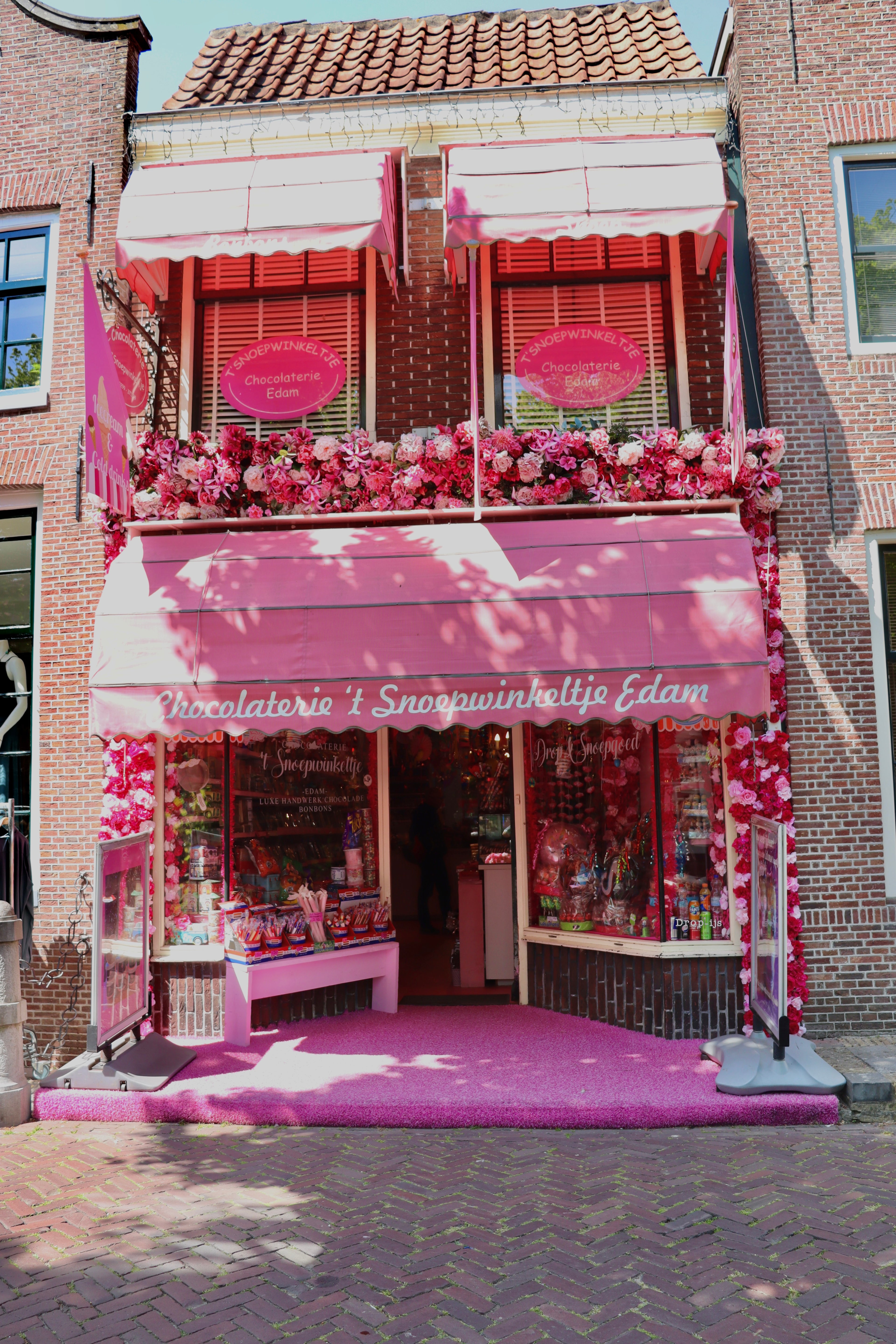 bloemstyling-bedrijf-snoepwinkel-edam-roze-zijden-bloemen4