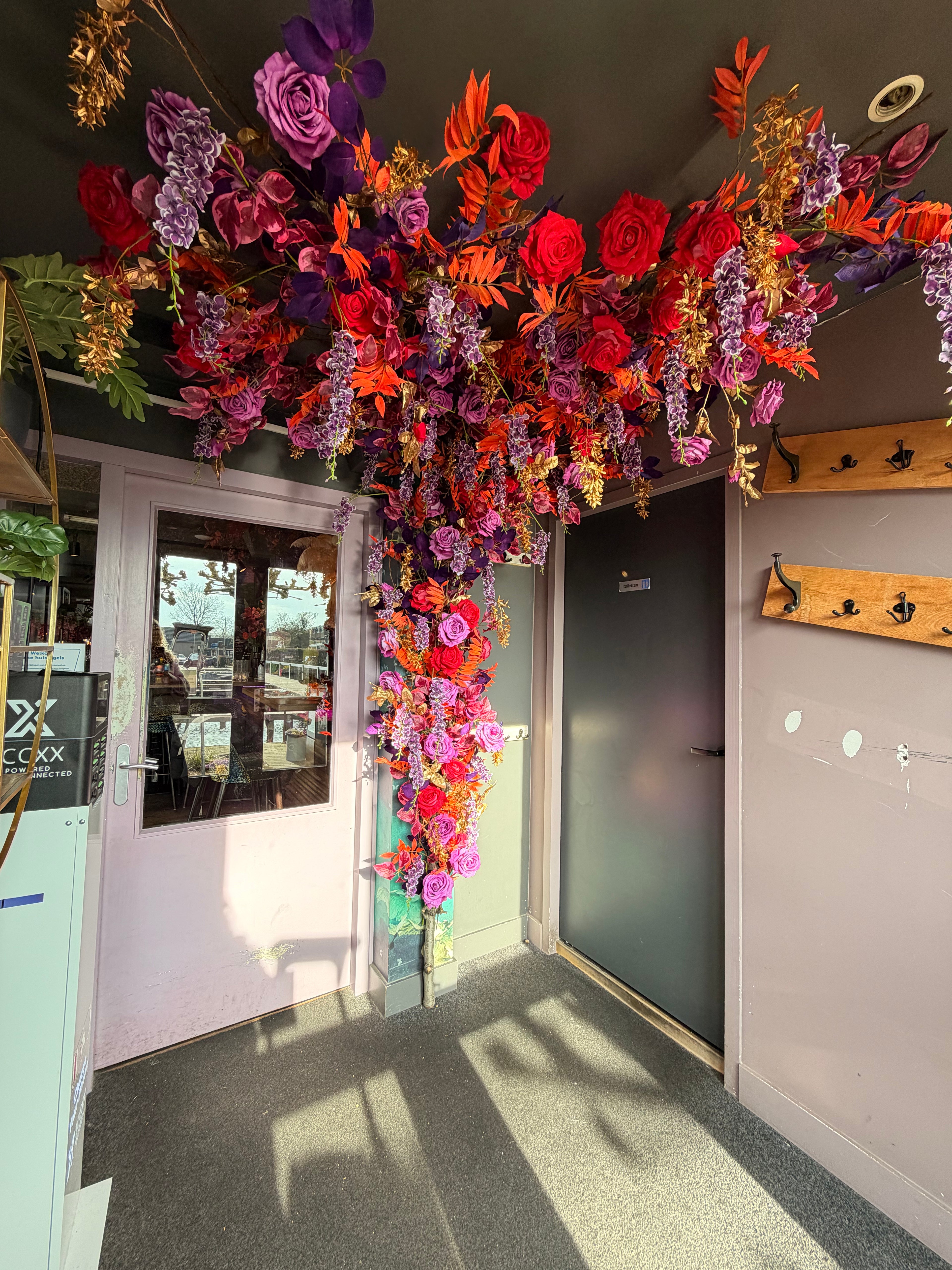 bloemstyling-restaurant-joseph-aan-de-poel-bloemenboom2