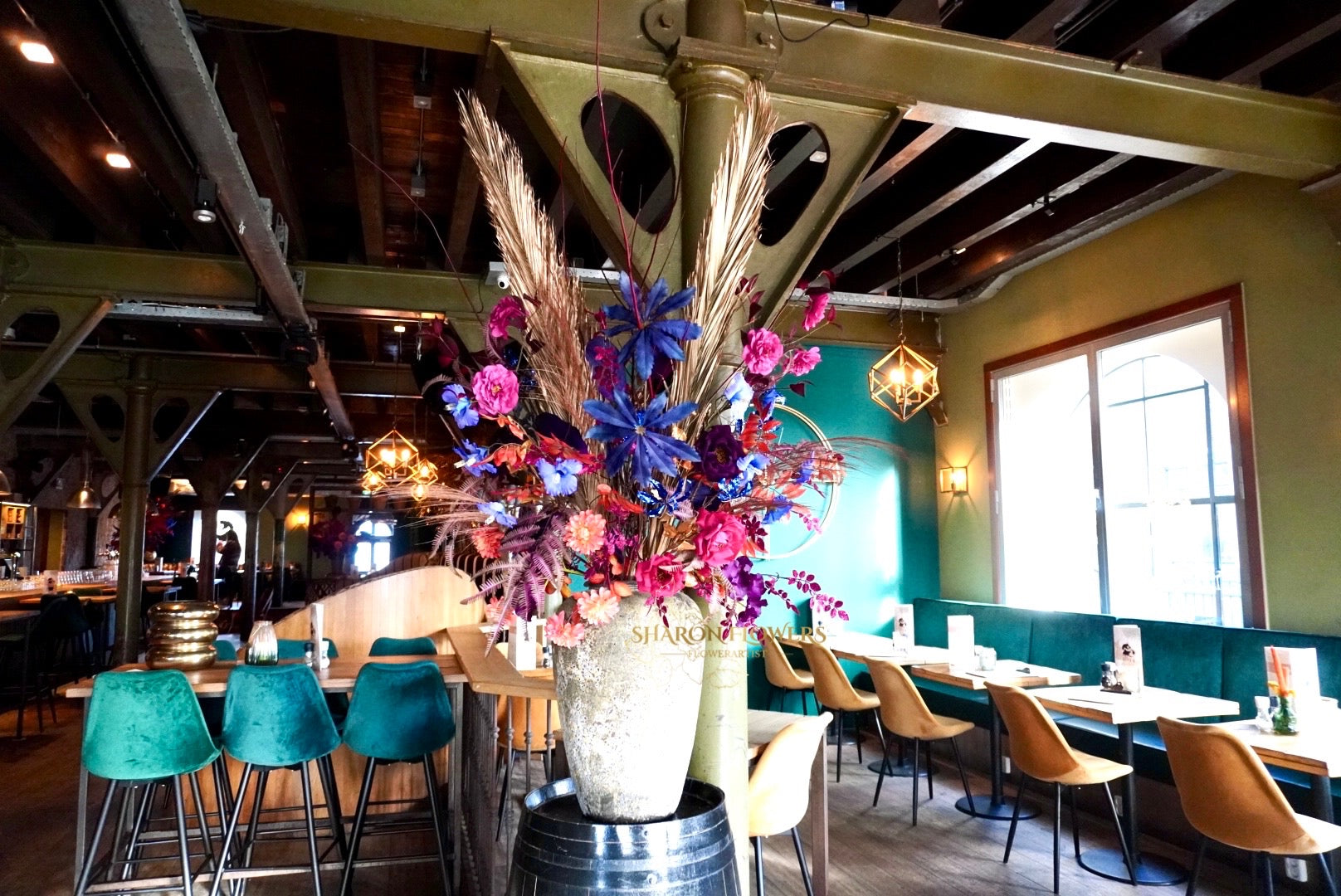 bloemstyling-restaurant-styling-zijden-bloemen-batavia-1894-6