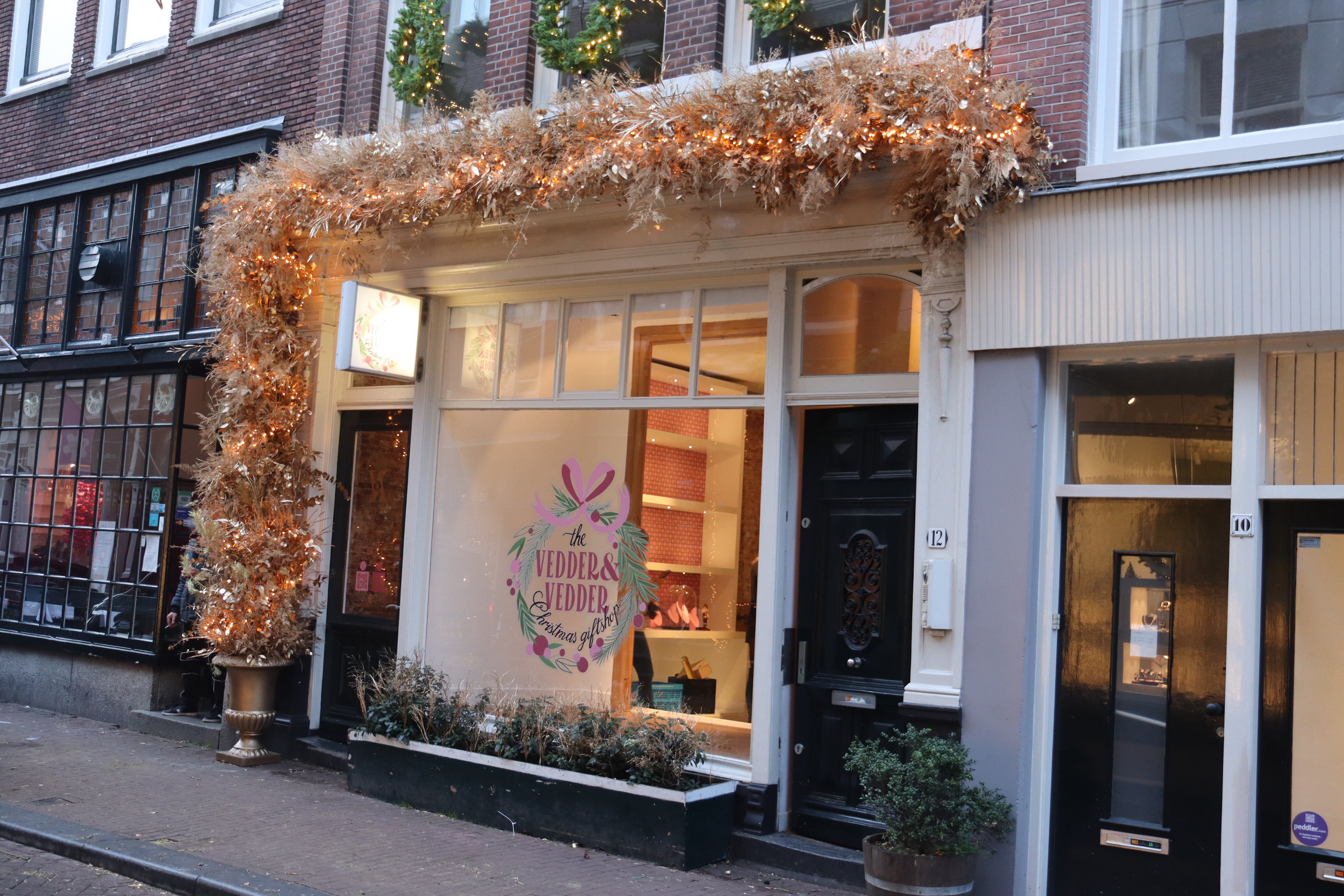 bloemstyling-zijden-bloemen-kerst-styling-gevel-styling-vedder-vedder1