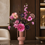 Burgundy Chic zijden boeket van Sharon Flowers – sfeerbeeld 11