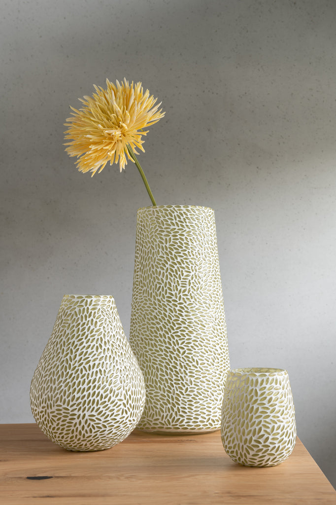 Chrysanth Mini Plastic Light Yellow