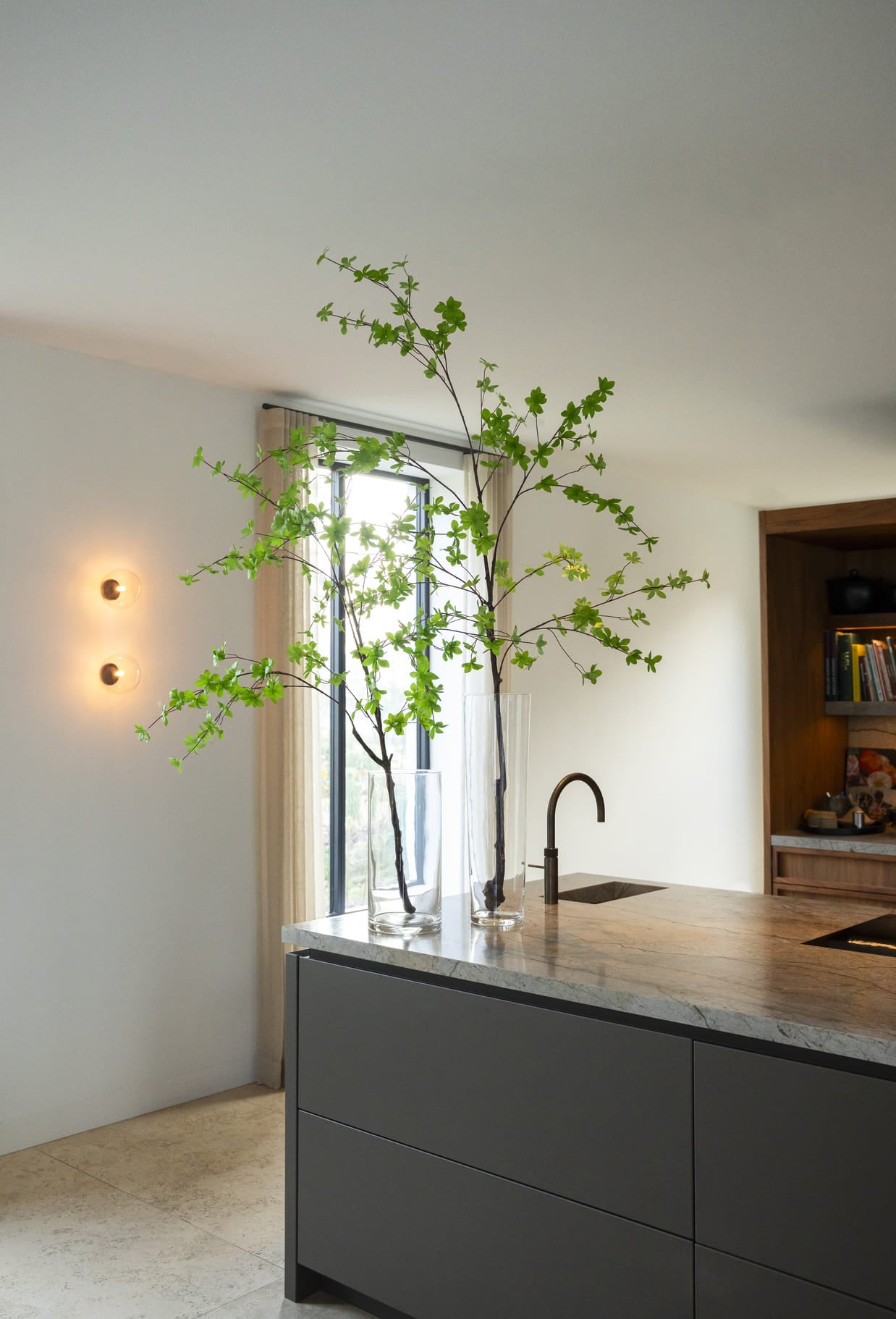 Enkianthus tak 180cm - Luxe zijden bloemen boeket - Kunstbloemen van Sharon Flowers