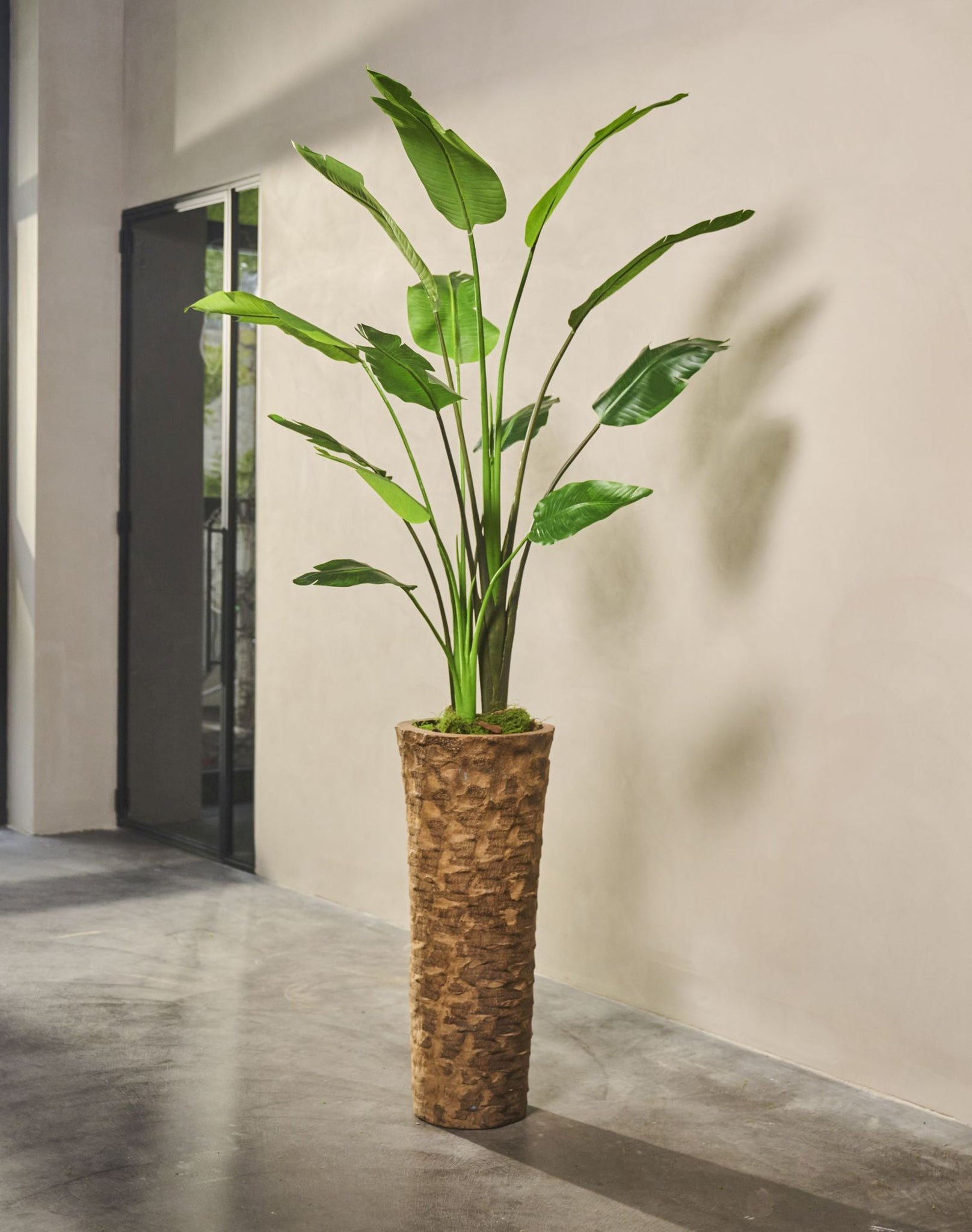 Groot zijden boeket van Sharon Flowers als eyecatcher in het interieur
