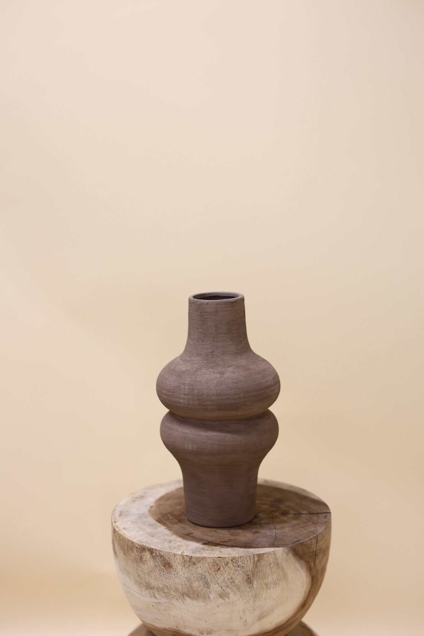 Lisboa brown vase bulb high 18x18x34cm - Luxe zijden bloemen boeket - Kunstbloemen van Sharon Flowers