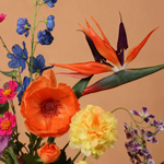 Groot zijden bloemen boeket Midnight van Sharon Flowers als luxe interieurdecoratie