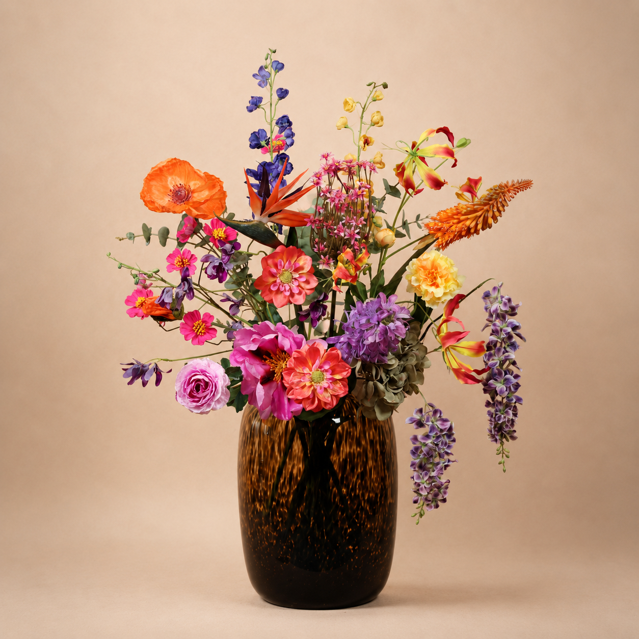 Zijden boeket Nude van Sharon Flowers met zachte crème, beige en natuurlijke tinten