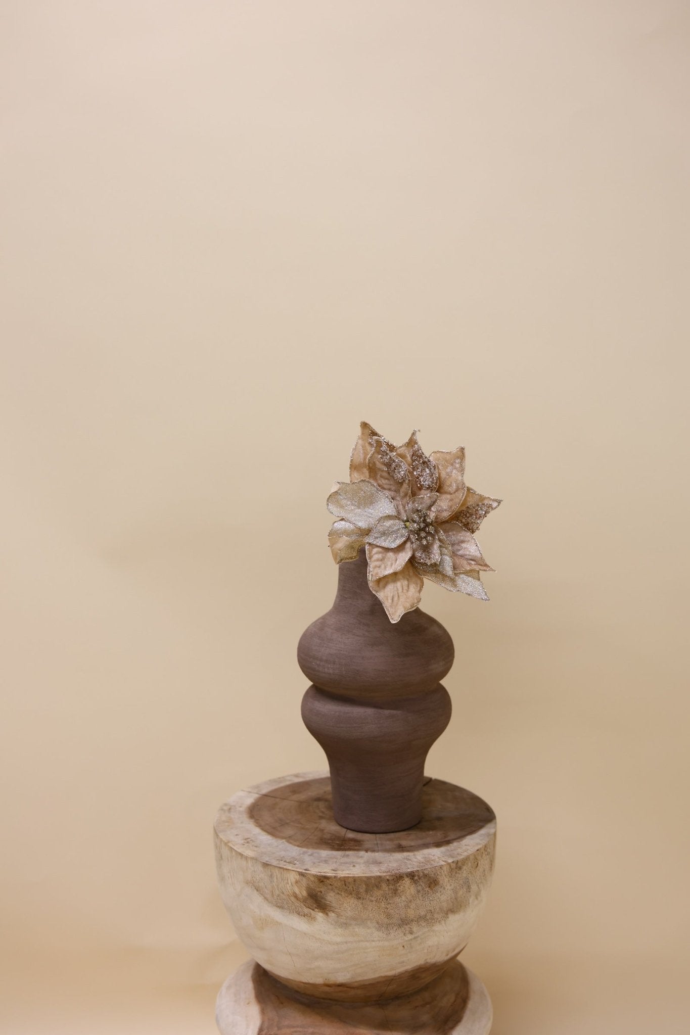 poinsettia kerstroos beige - Luxe zijden bloemen boeket - Kunstbloemen van Sharon Flowers