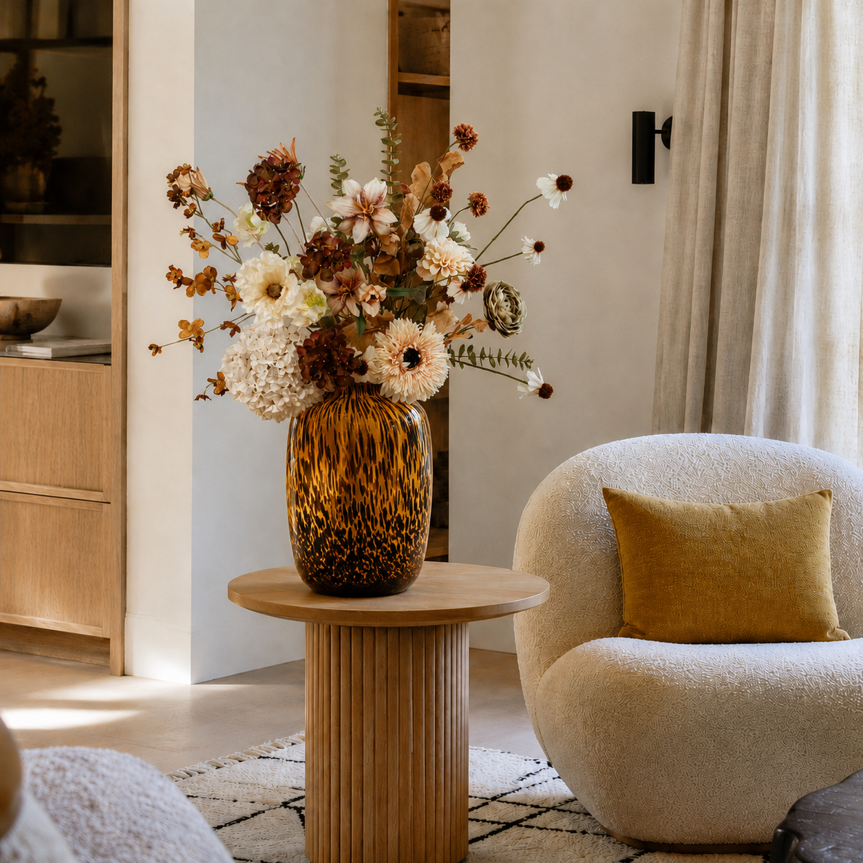 Realistisch zijden boeket van Sharon Flowers voor een sfeervol interieur