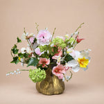 Zijden boeket Spring Meadow inclusief gouden toetervaas