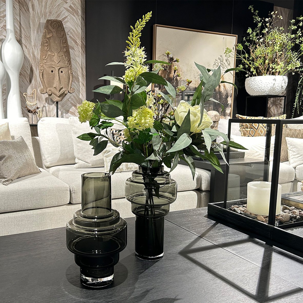 Vaas Emily Donker Grijs D19,4 H34,8 - Luxe zijden bloemen boeket - Kunstbloemen van Sharon Flowers