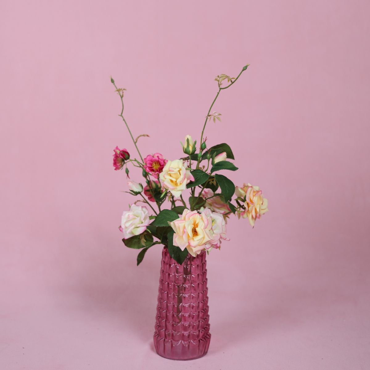 Stijlvol valentijns cadeau met zijden bloemen