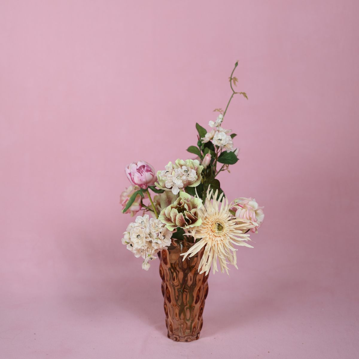 Valentijn bloemen cadeau met gouden details