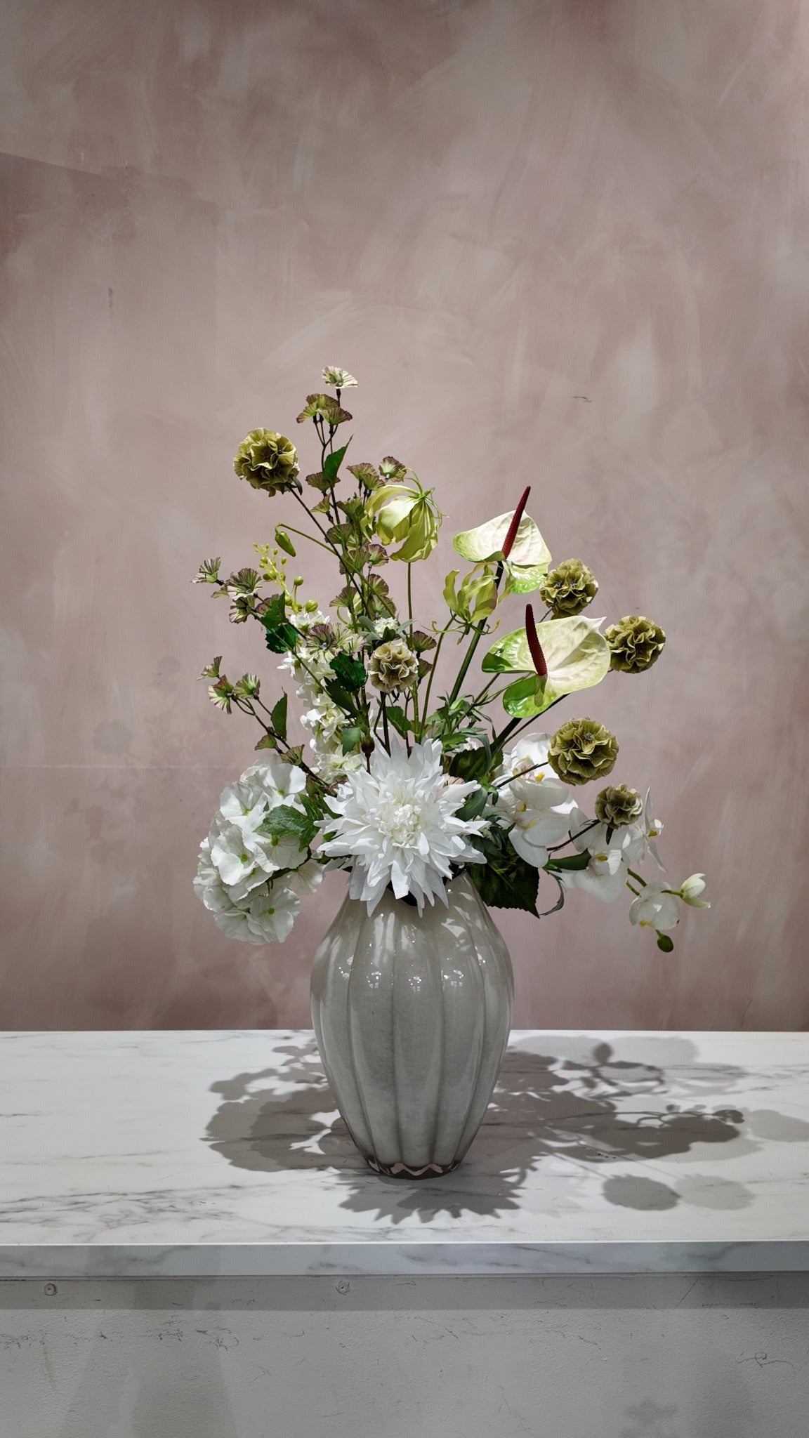 Originele productfoto van zijden boeket Botanical Ivory inclusief vaas