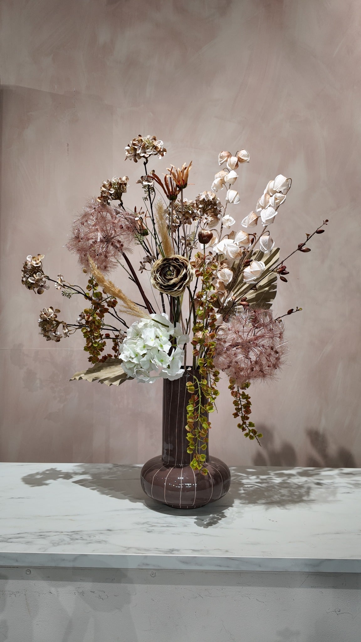 Originele productfoto van zijden boeket Champagne Cloud inclusief vaas