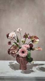 Originele productfoto van zijden boeket Rose Atelier inclusief vaas