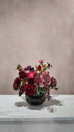 Originele productfoto van zijden boeket Ruby Noir inclusief vaas
