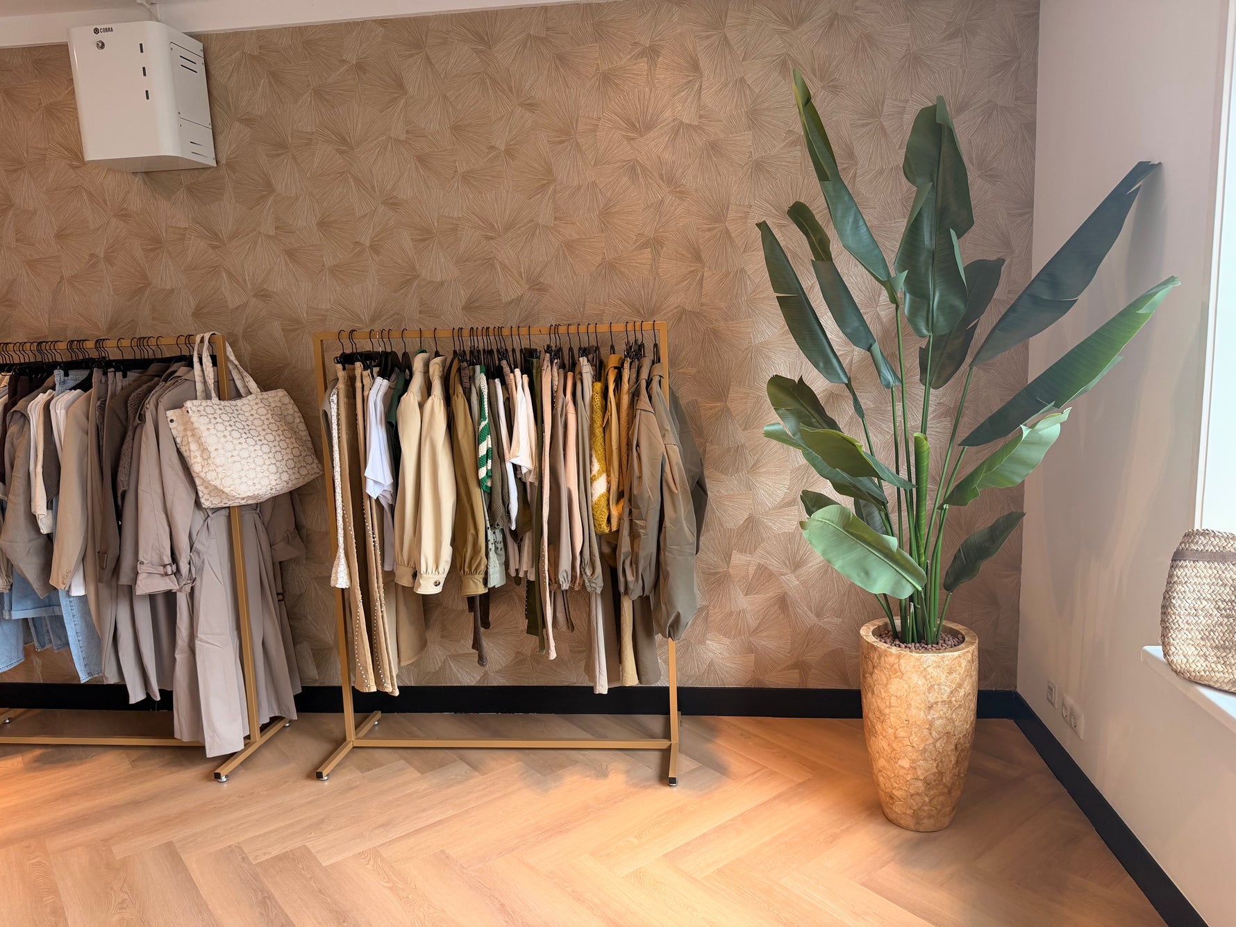 zijden-plant-strelitzia-gouden-pot