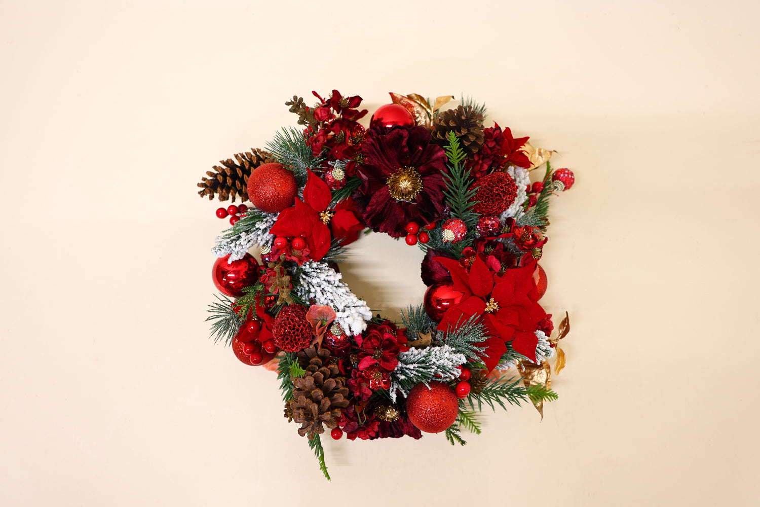 Festive Luxe – Zijden Kerstkrans Rood-Groen (Ø 40 cm)